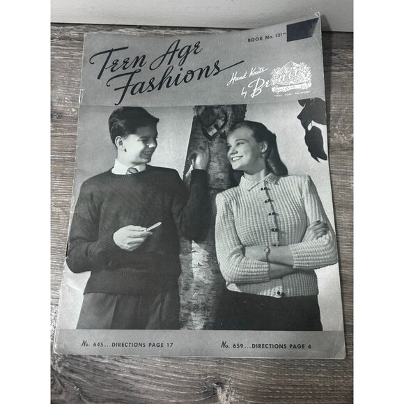 Teen Age Fashions Book # 131 Hand Kinits By Beehive Paperback - Picture 1 of 5